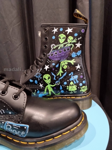 Alien custom painted boots